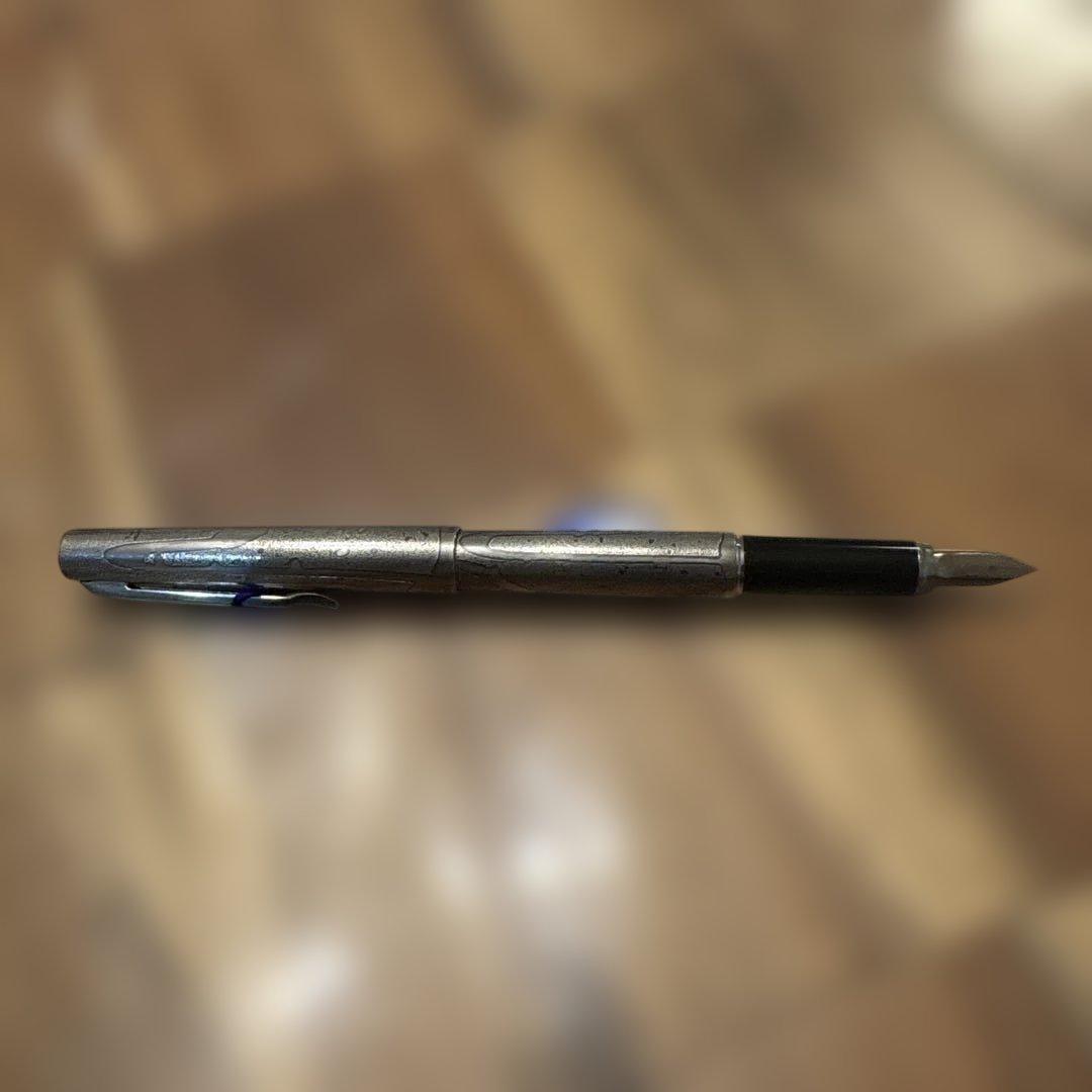 M*i様 PLATINUM万年筆リビエール蝕刻
