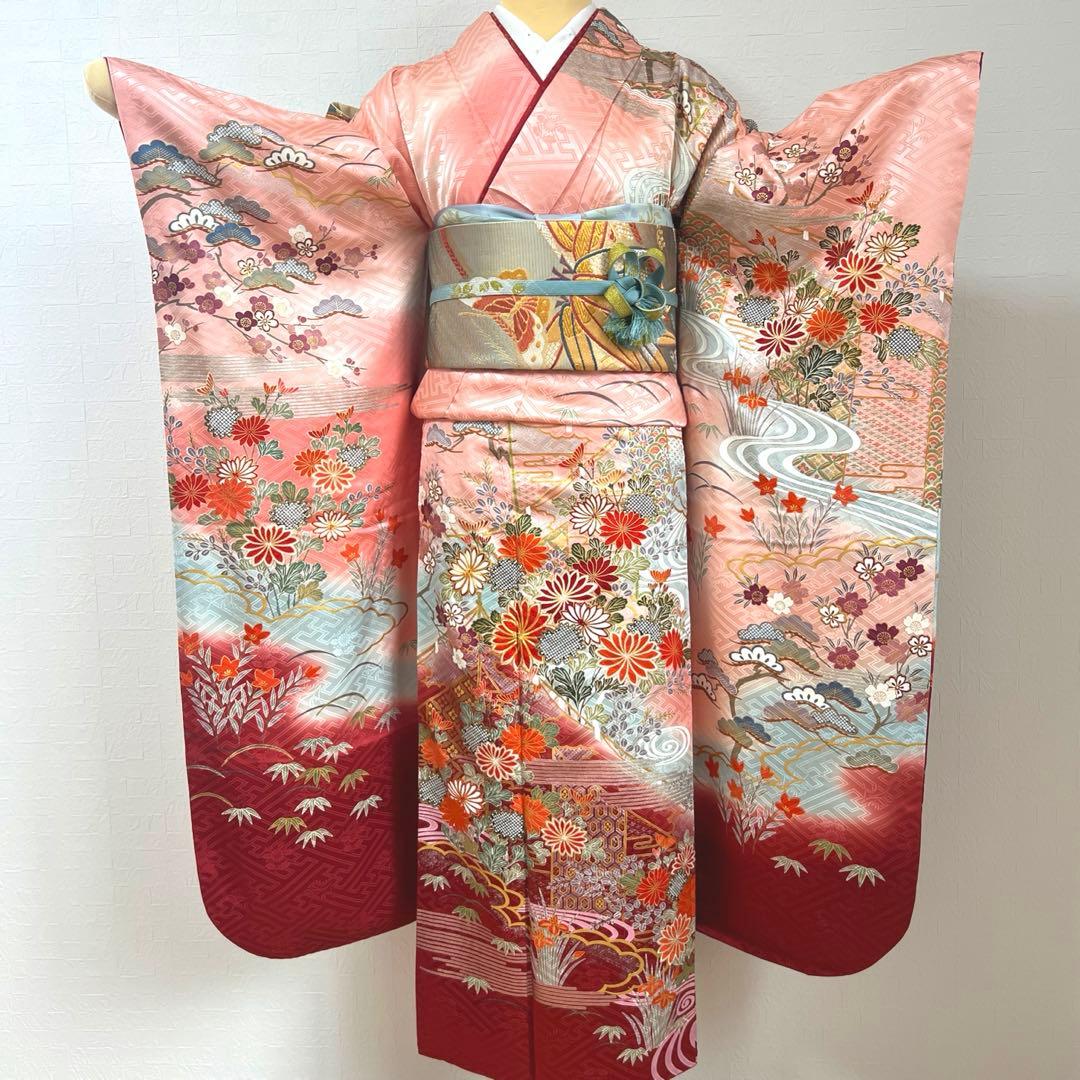 460 振袖のみ 正絹 コーラルピンク 桃 赤 金彩 駒刺繍 暈し染め