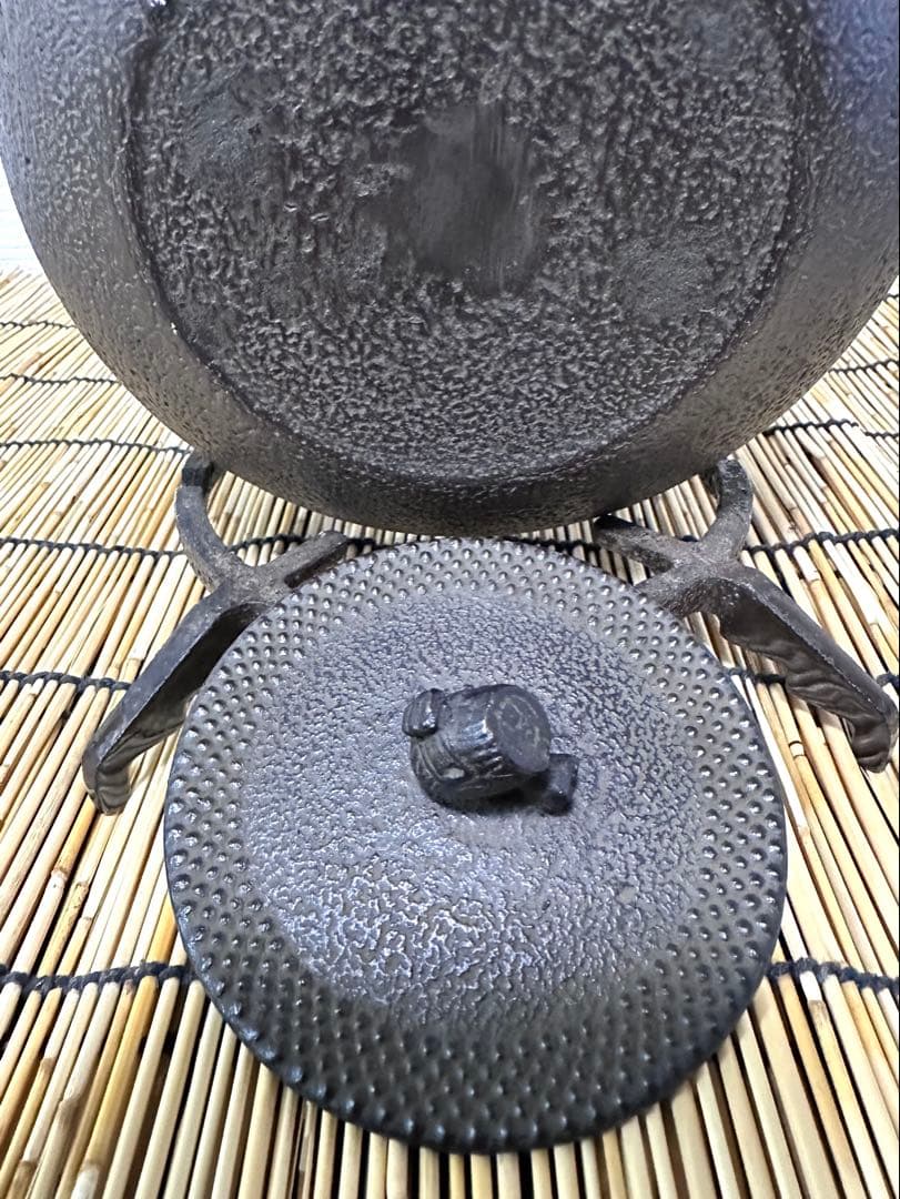 未使用品、供箱、栞付　南部名人雅泉造　２０型アラレ　南部鉄瓶　南部鉄器