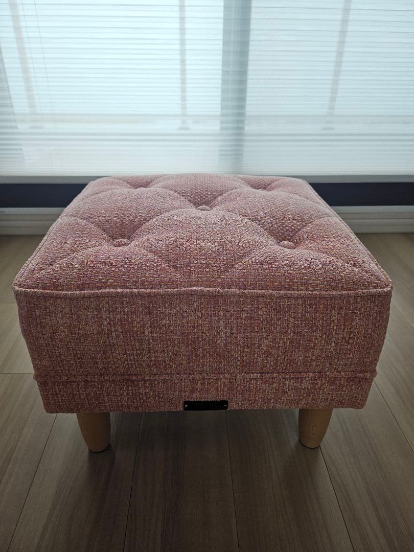 やきいも！　　土日発送のみ‼　カリモク60　オットマン　ピンク