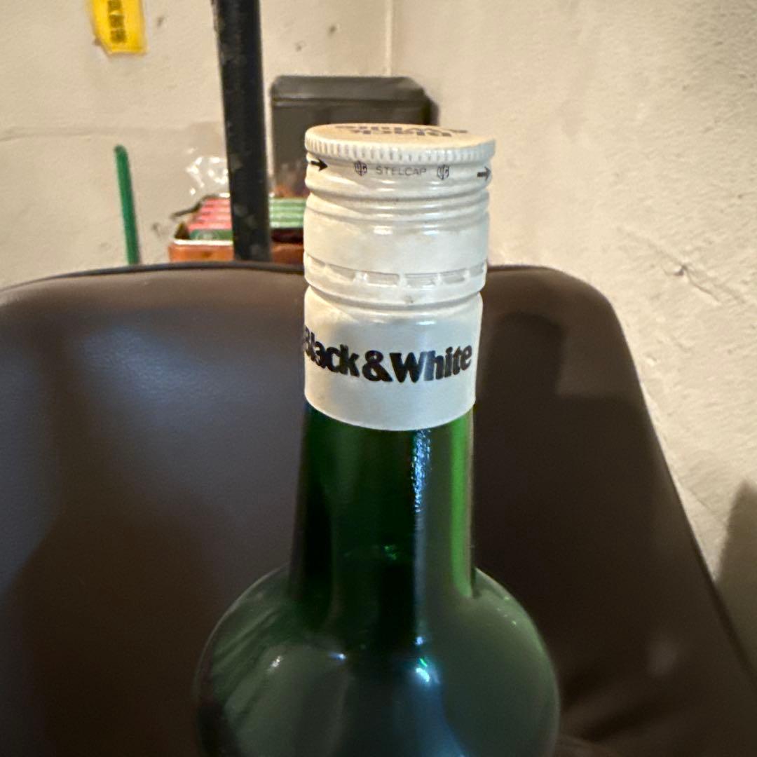 ブラック&ホワイト スコッチウイスキー 760ml 自宅保管