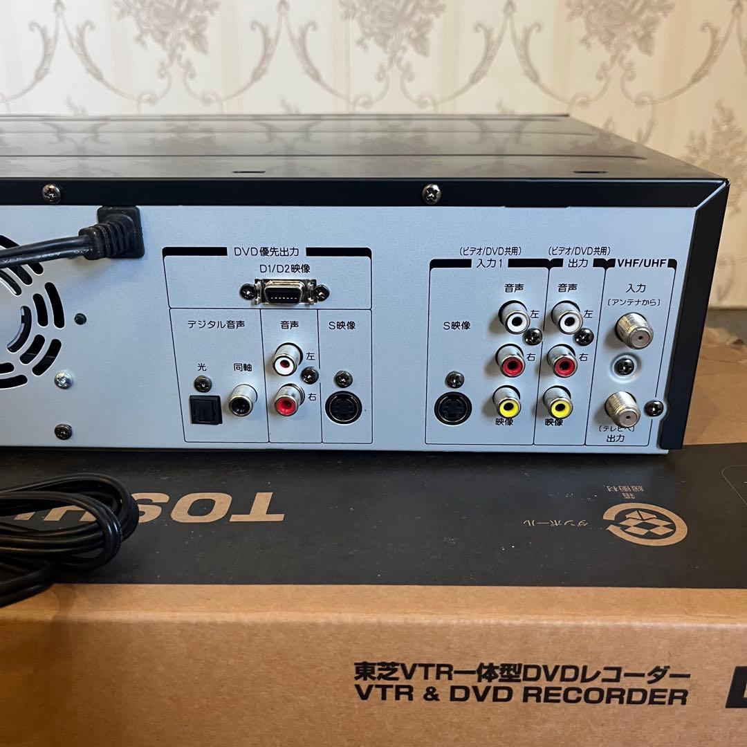 【未使用品】TOSHIBA 東芝 VTR 一体型DVDレコーダー D-VR7