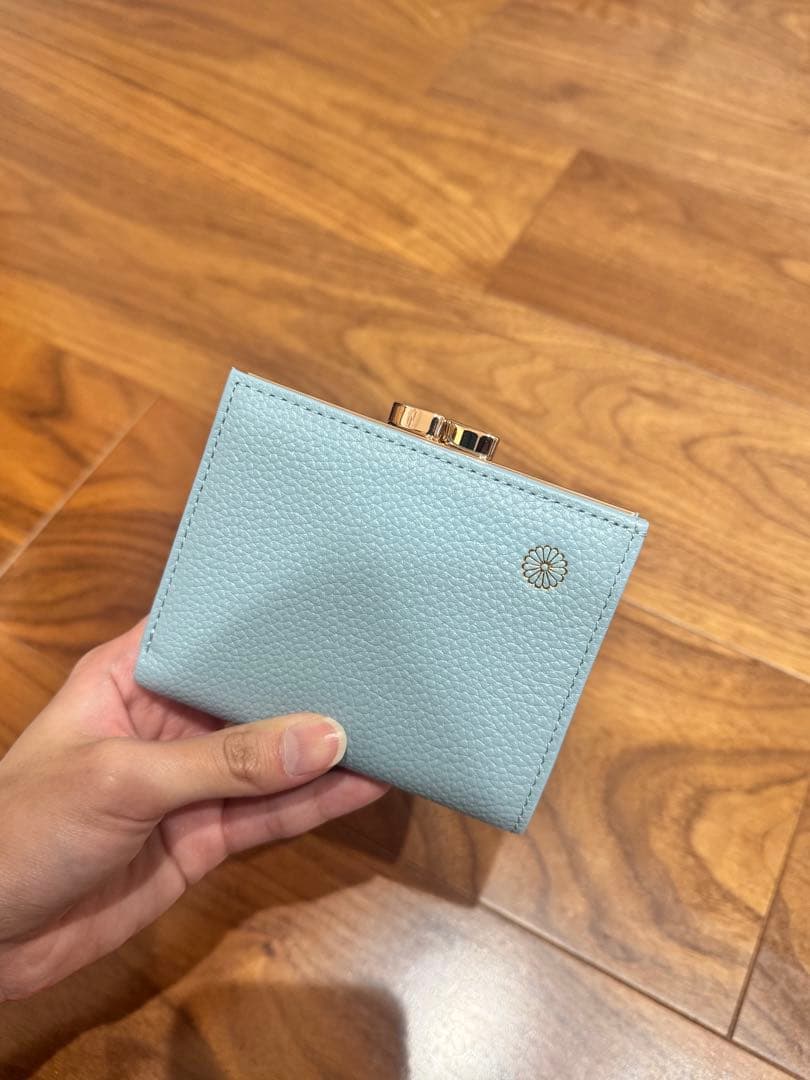 新品未使用！皇居財布ライトブルー 二つ折り財布