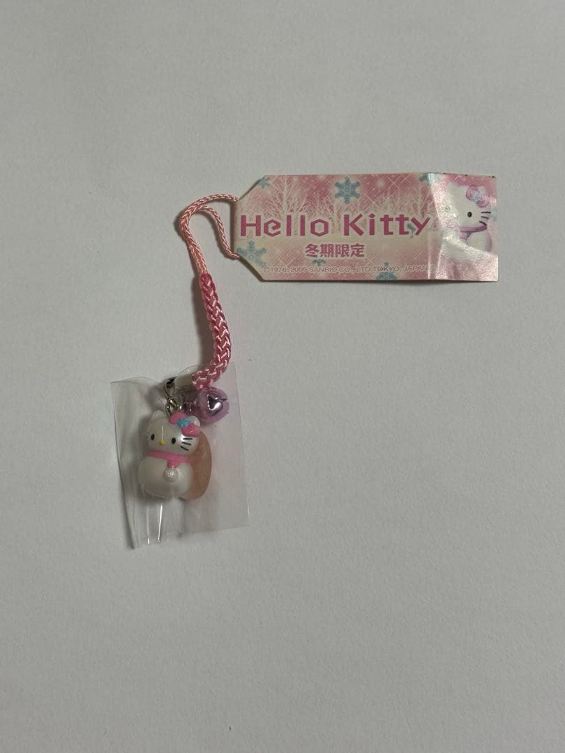 d*9様 【激レア】2005年 ハローキティ 冬季限定 雪だるま 根付け ストラ
