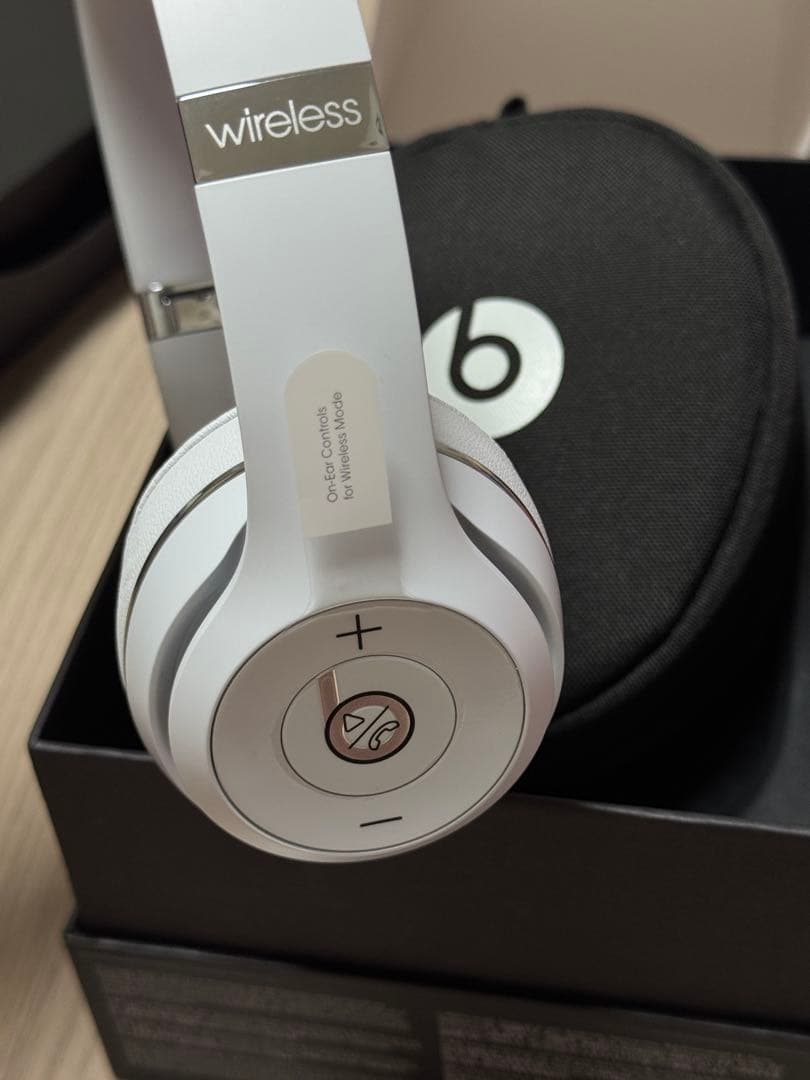【即購入OK】beats solo3 wireless シルバー