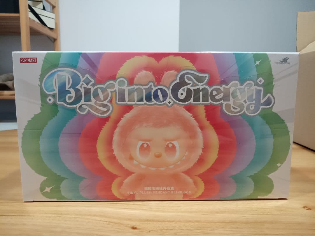 POPMART Big into Energy バニーキャラクター LABUBU
