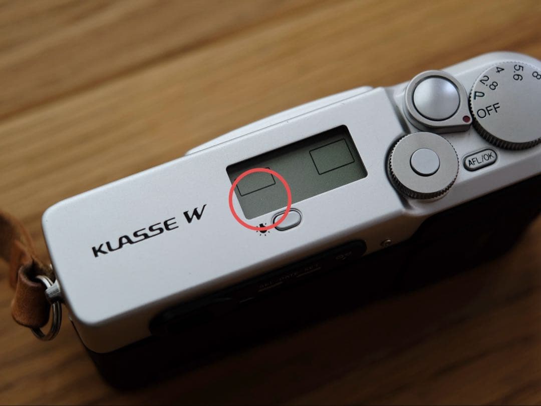 FUJIFILM KLASSE W シルバー（レザーケース・ストラップ付き）