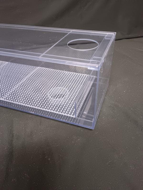 濾過槽＆水槽奥行・横幅６００用にセットできるウールボックス　オーバーフロー機能付