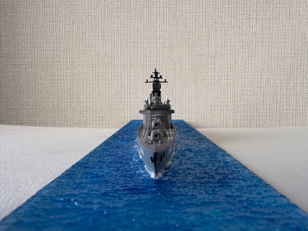 1/700 DDH-144 しらね型護衛艦二番艦くらま　全塗装　洋上ジオラマ