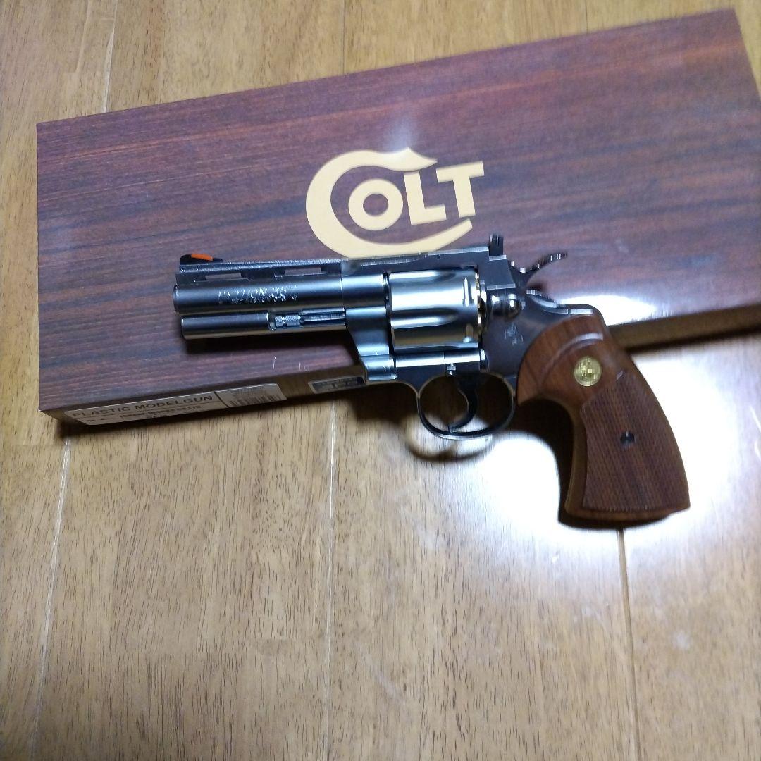 タナカワ−クスの357マグナム４インチコルトパイソンステンレスモデルモデルガン