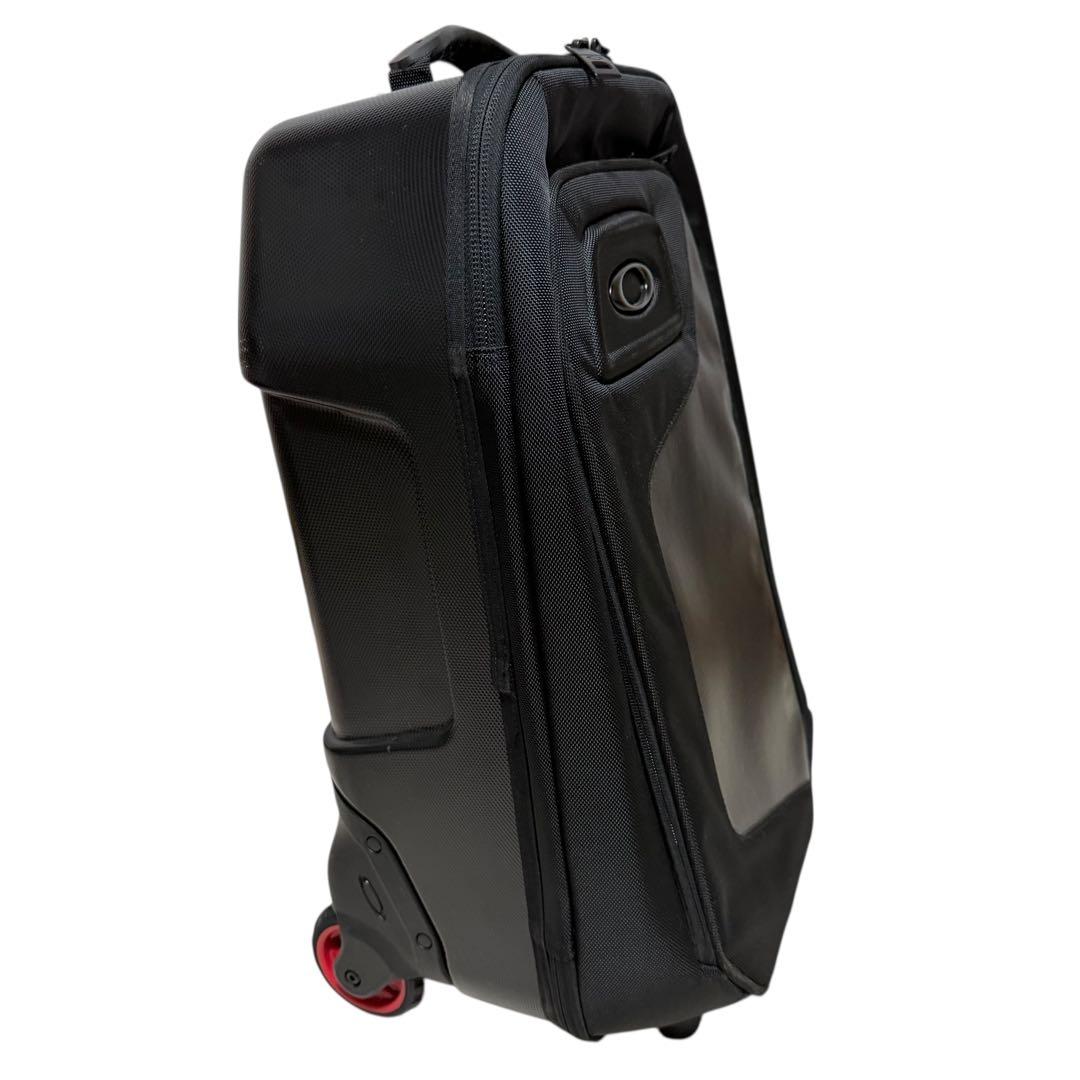 【希少】OAKLEYオークリー スーツケース　ブラック　キャリーバッグ42ℓ