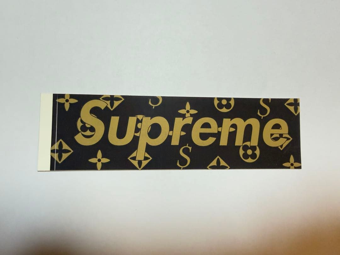 TUBAKISupreme モノグラム　ステッカー　本物