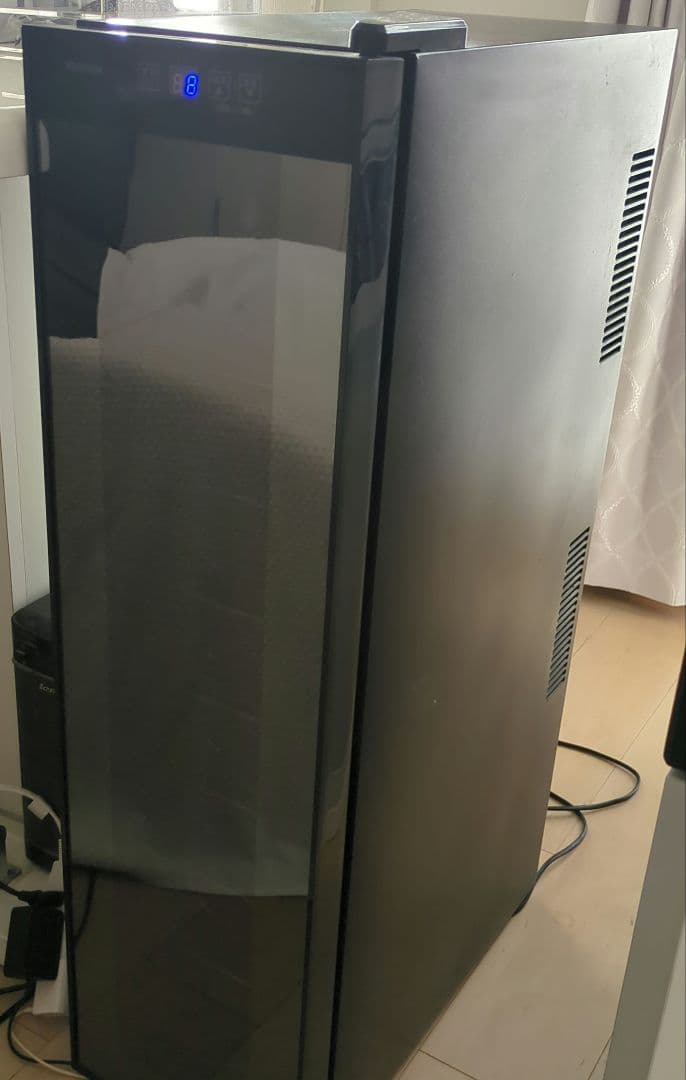 アイリスオーヤマ ワインセラー 18本収納 動作確認済み