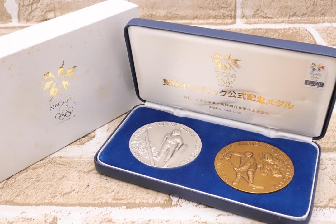 ◇長野オリンピック 公式記念メダル 純銀 ブロンズ 箱付き