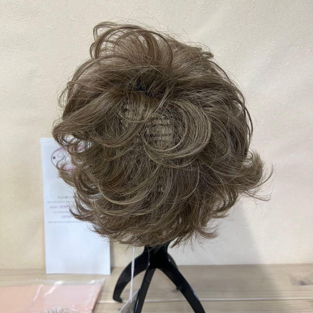 KNTファッションウィッグ カオリスタイル エアリーカール アッシュゴールド