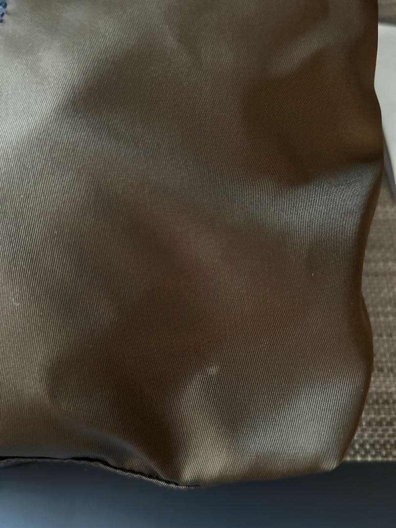 PRADA クマ刺繍ビジュー バッグ