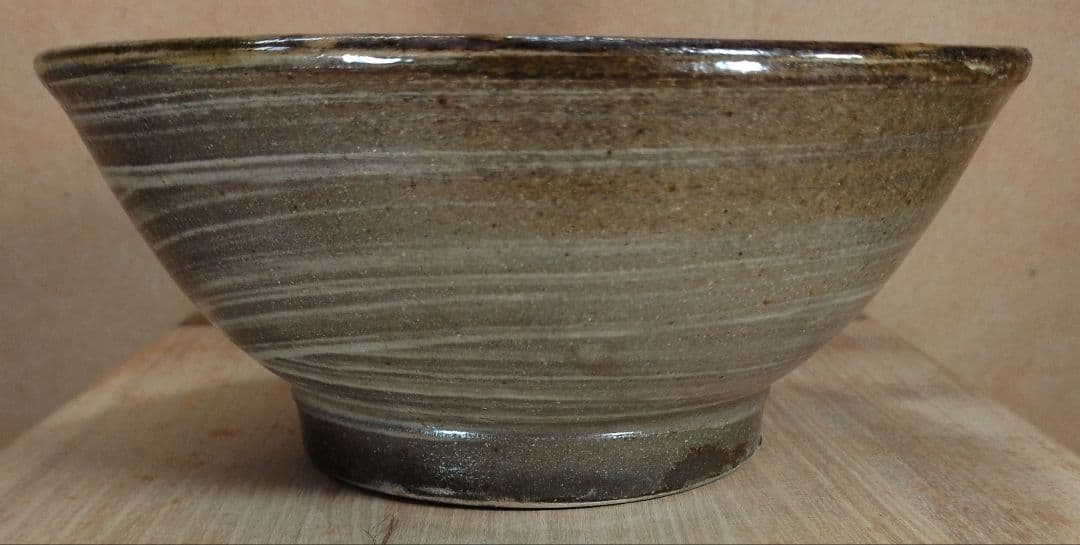 【本物保証】金城次郎 マカイ(壷屋焼魚紋茶碗）共箱 栞 美品 やちむん 人間国宝