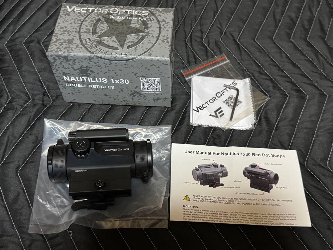 VectorOptics Nautilus 第三世代　1x30 ダブルレティクル