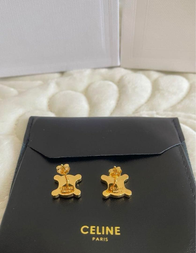 CELINE ゴールド装飾ピアス ケース付き