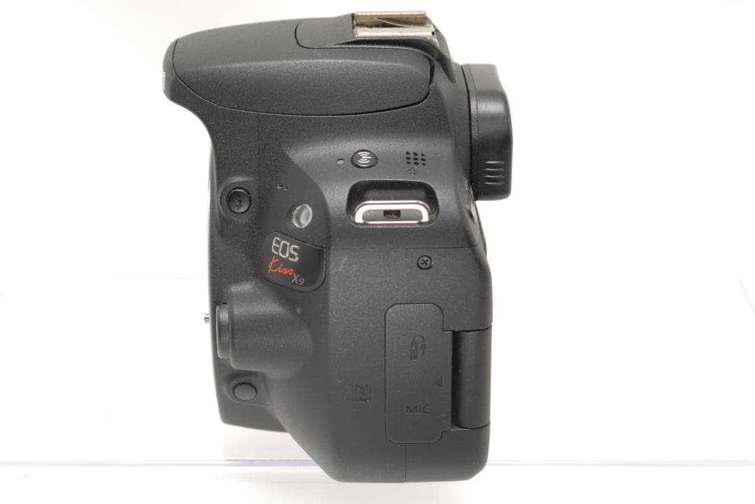 ☘️軽量✨コンパクト✨スマホ転送☘️Canon kiss X9 18-55レンズ
