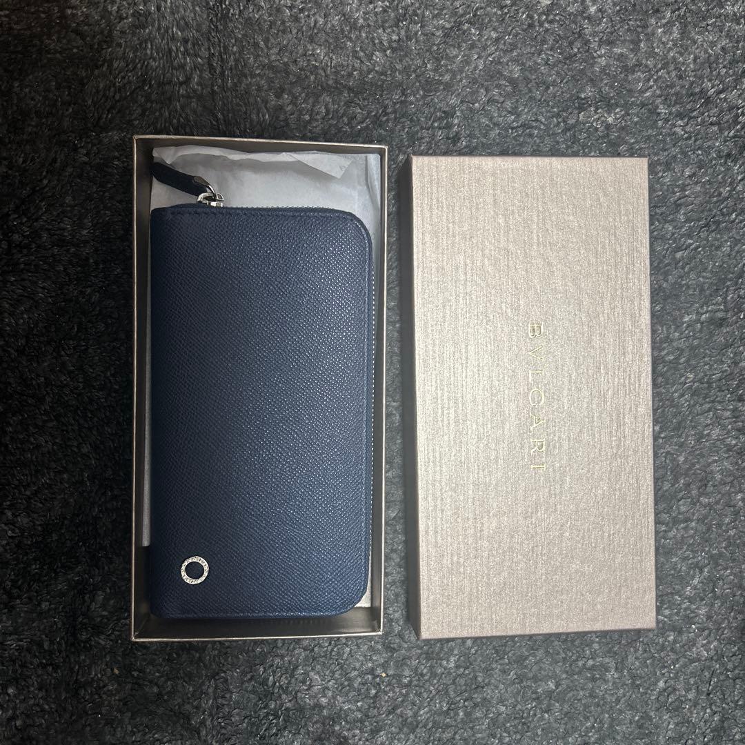 ブルガリ　財布　ラウンドファスナー　ターコイズブルー　箱付き