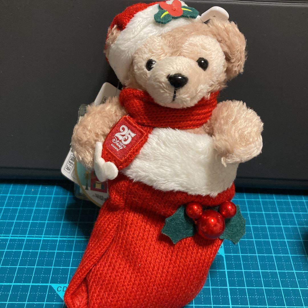 TDSディズニーリゾート25周年クリスマスダッフィー ぬいぐるみバッジ