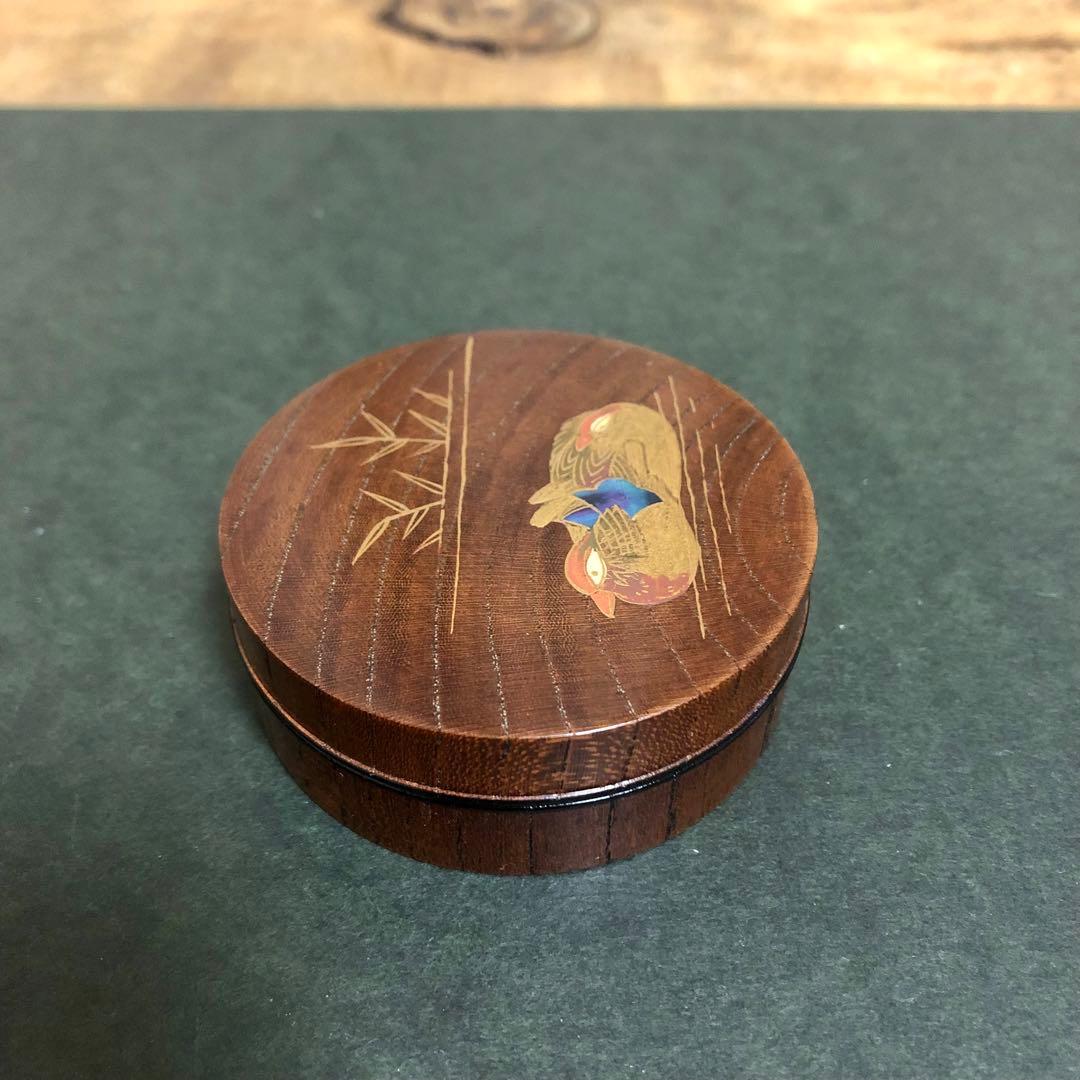 新井司峰 鴛鴦蒔絵欅丸香合 共箱 茶道具