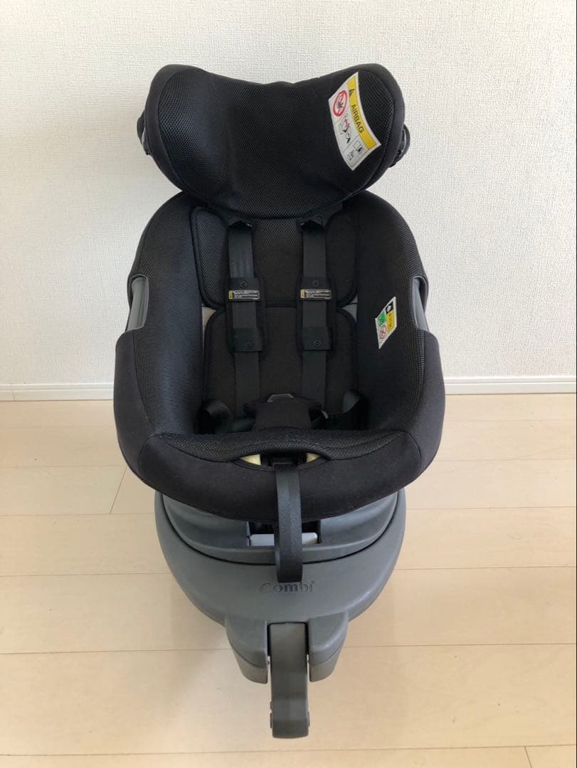 コンビ　チャイルドシート　THE Sシリーズ (欲しい方にプレゼントあり)