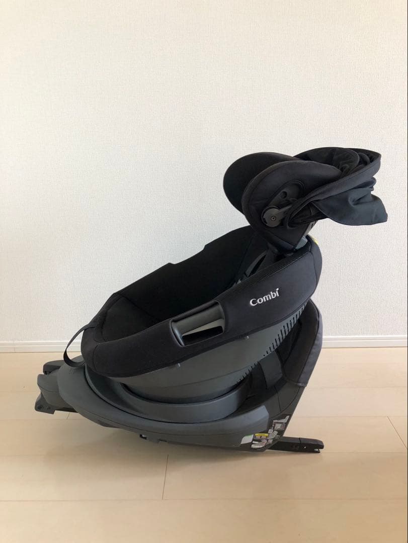 コンビ　チャイルドシート　THE Sシリーズ (欲しい方にプレゼントあり)