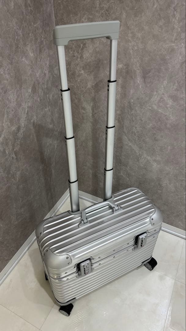 2025 RIMOWA リモワ ORIGINAL PILOT パイロット