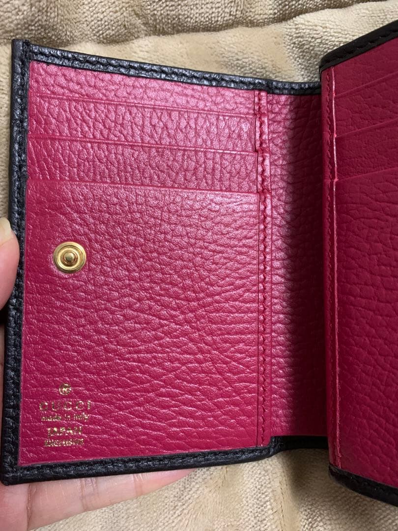 GUCCI 二つ折り財布 日本限定　美品