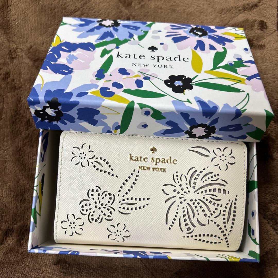 kate spade 二つ折り財布