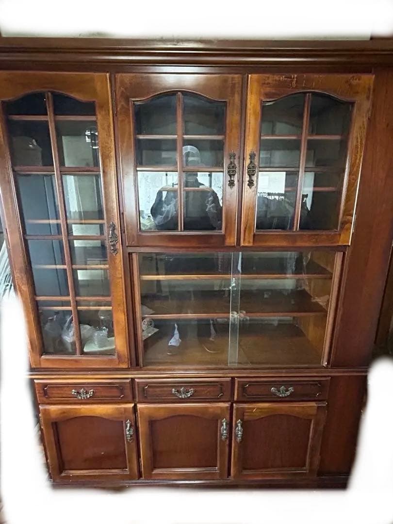 【最終値下げ】カリモクコロニアル食器棚　残り1週間で販売中止