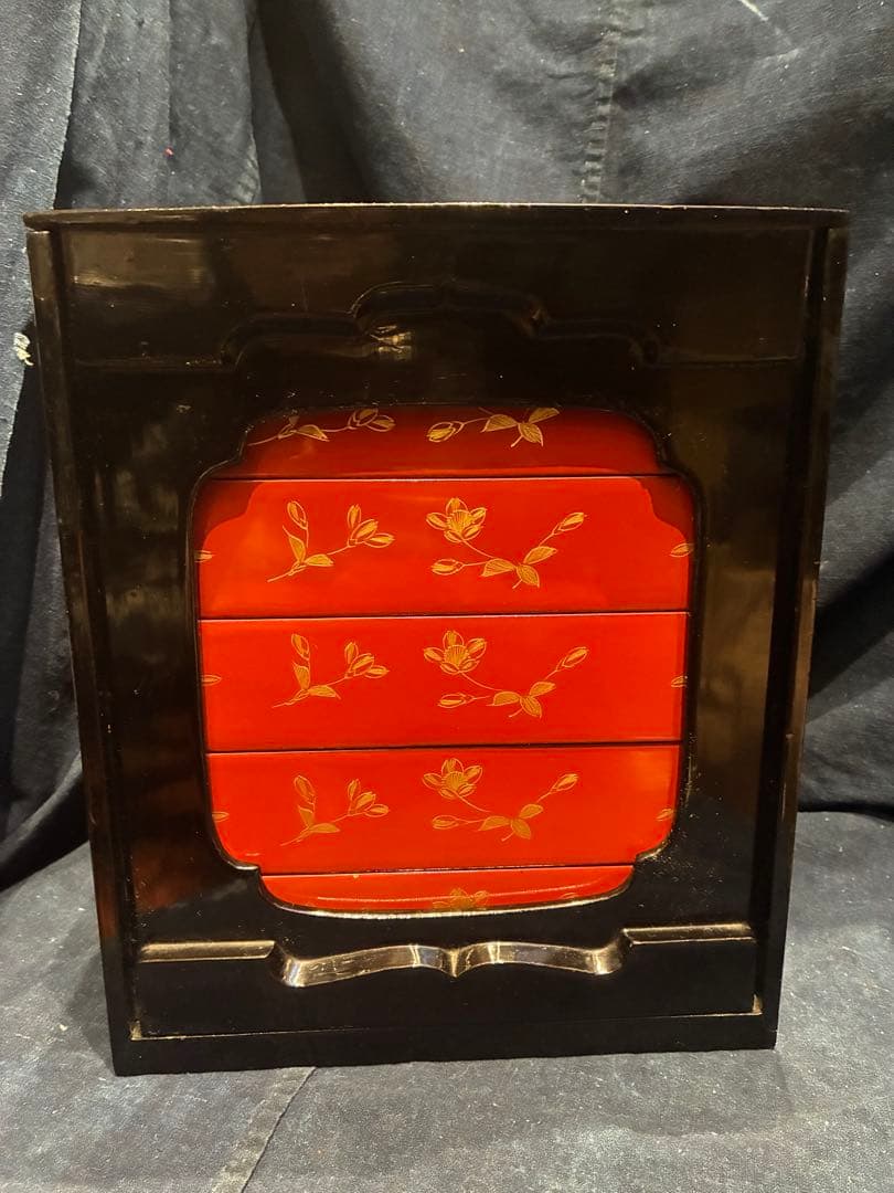 野弁当　漆器　朱塗り　沈金　桜　五段弁当　5人分　傷み無し　雛祭り