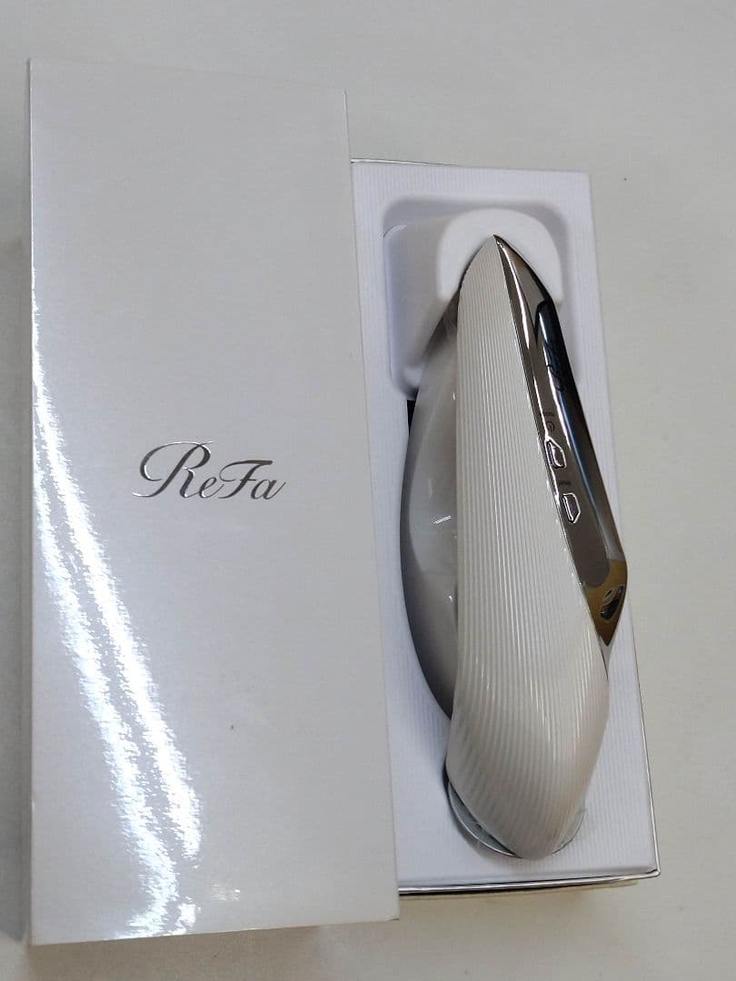 未使用品　ReFa 美顔器 RE-AA02A　ホワイト