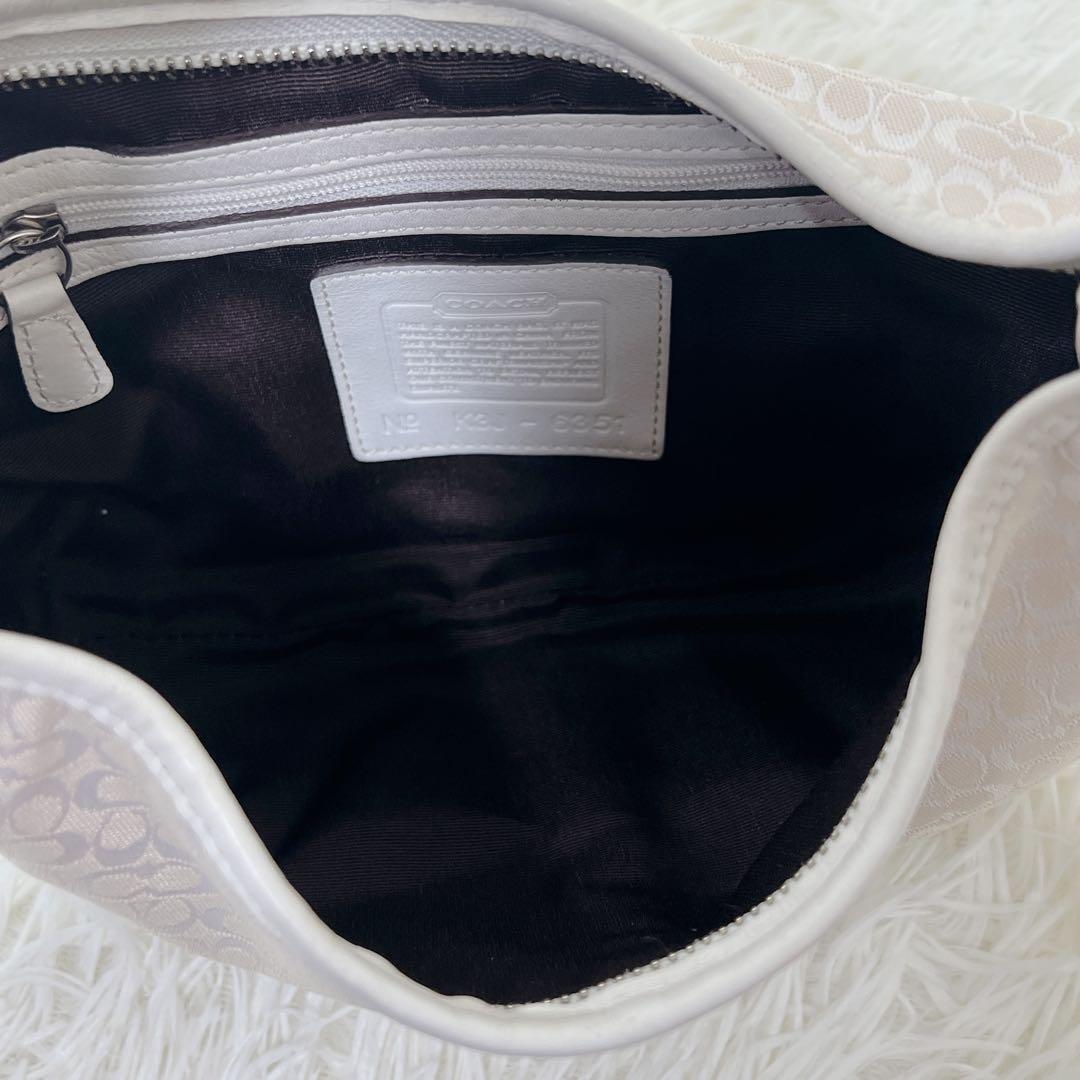 バッグ COACH Signature Mini Hobo White Jacquard