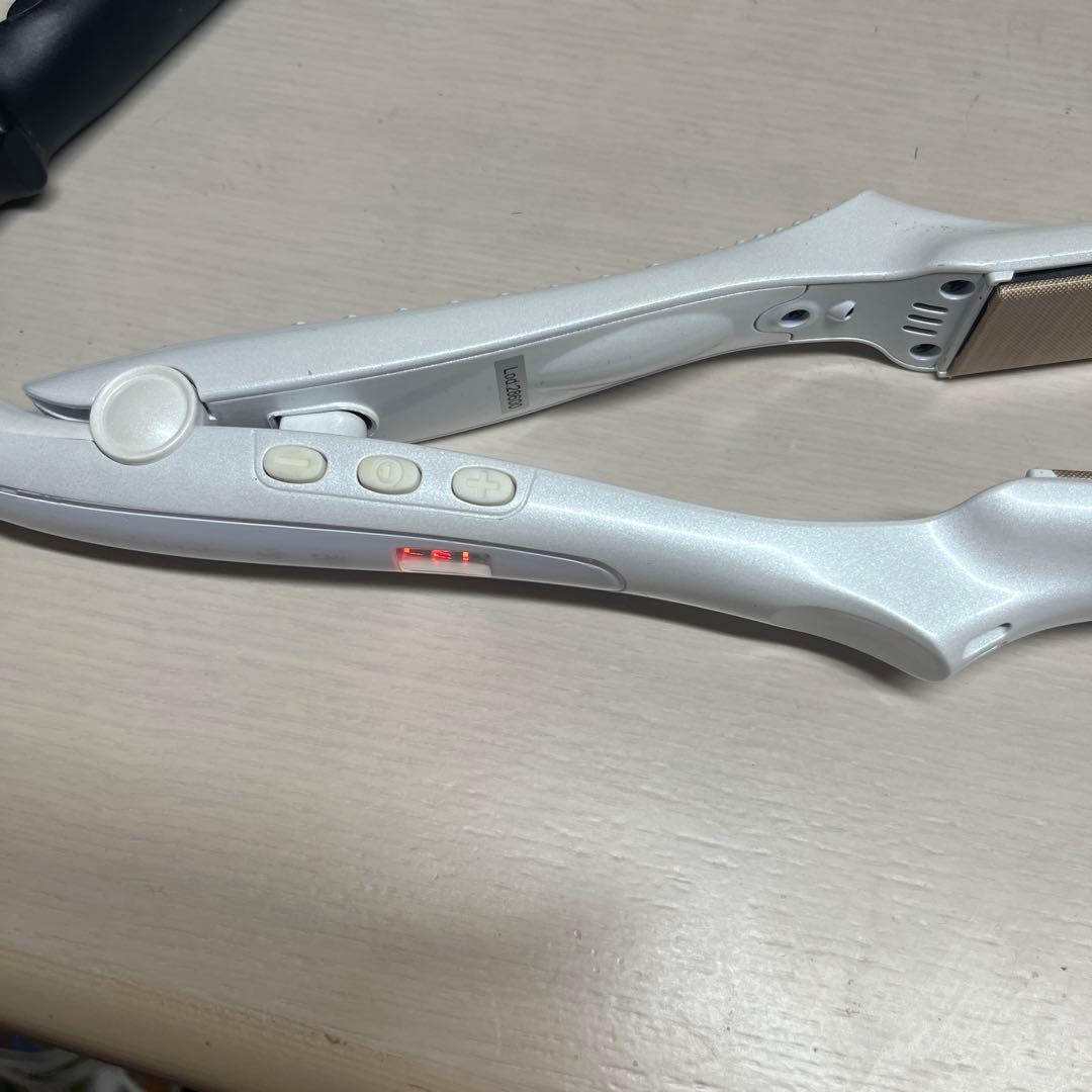 最終値下げ 絹女　KINUJO ストレートヘアアイロン　LM125