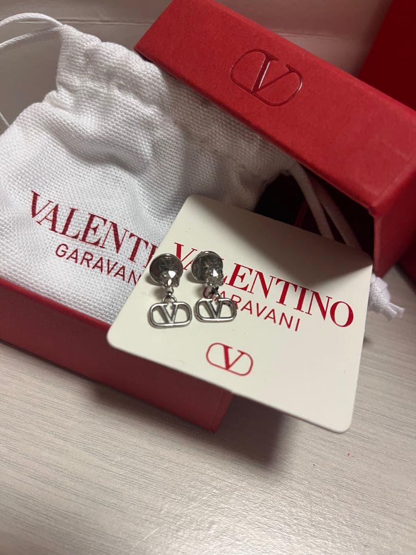 【超美品】ヴァレンティノシルバーピアス