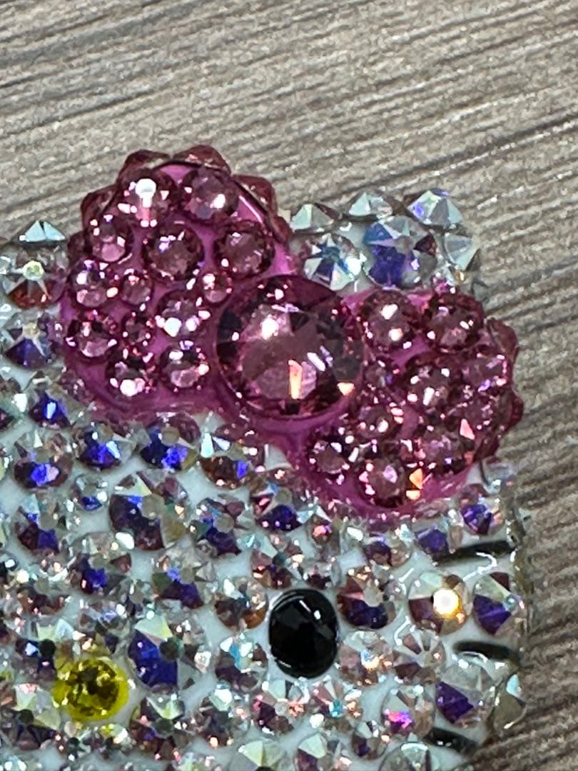 トロ‼️Bling Me! ハローキティ スワロフスキー　ブローチ