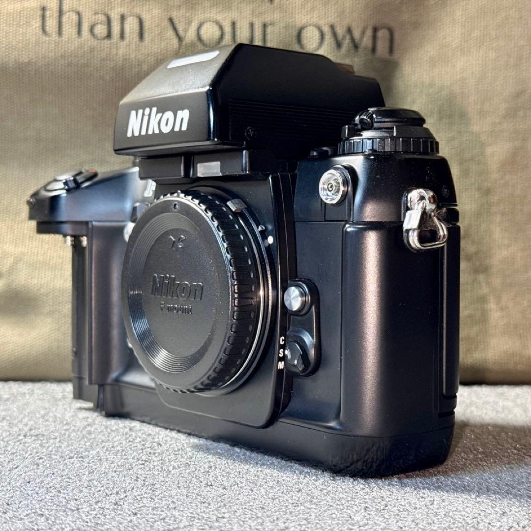 ☆名機 フィルムカメラ Nikon F4 本体のみ