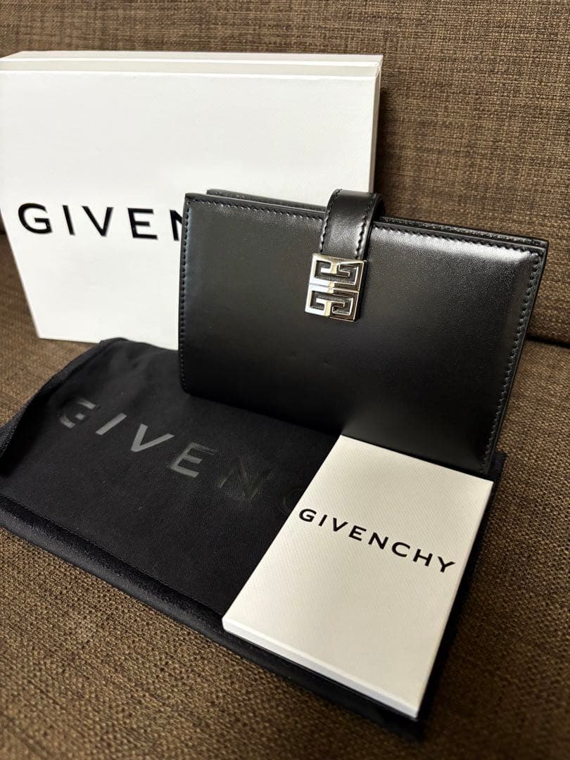 Givenchy 4G ウォレット 二つ折 財布