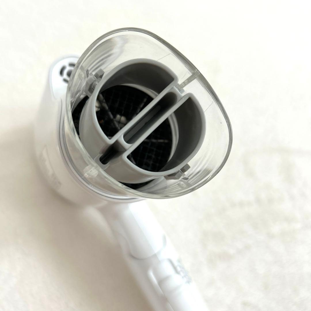 美品 ナノケア ヘアドライヤー 海外対応　EH-NA5A-W C2アダプター付き