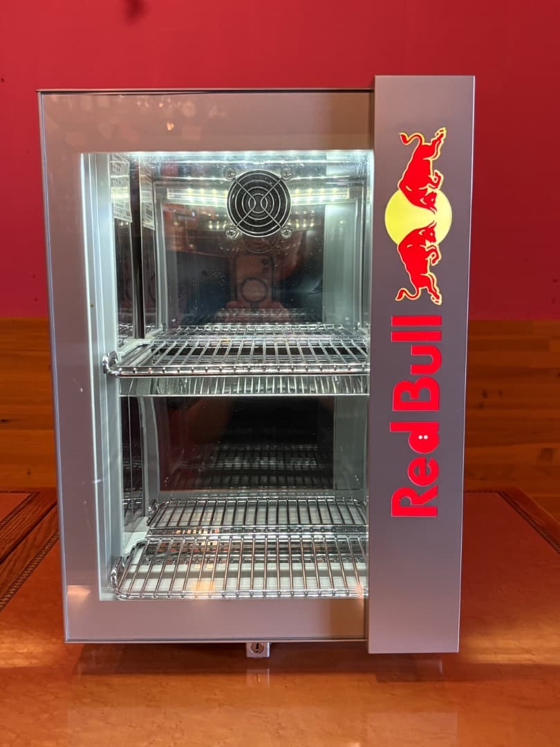 レッドブル　冷蔵庫