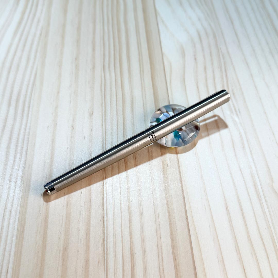 ぺんてる　エクスキャリバー　水性ボールペン　ステンレスシルバー