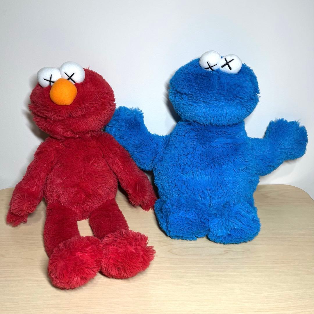 UNIQLO KAWS ユニクロ カウズ セサミストリート ぬいぐるみ