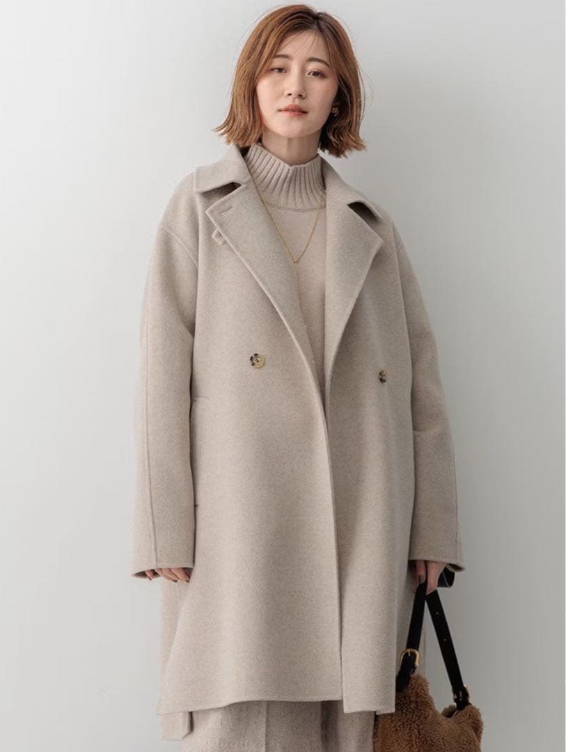 【滝沢眞規子さん着用 】MANTECOPure リバーコート【美品、即発送】