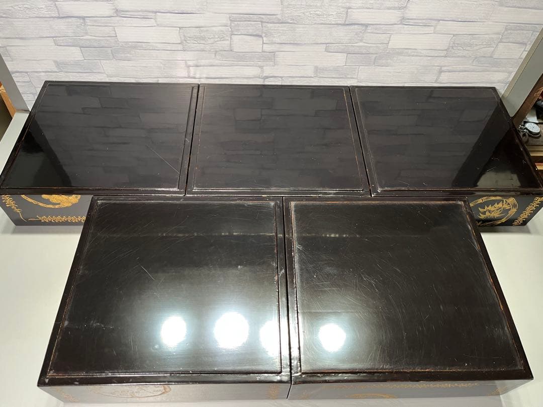 明治三十五年　外黒内朱　沈金蒔絵　五段重箱　木製　大きめ