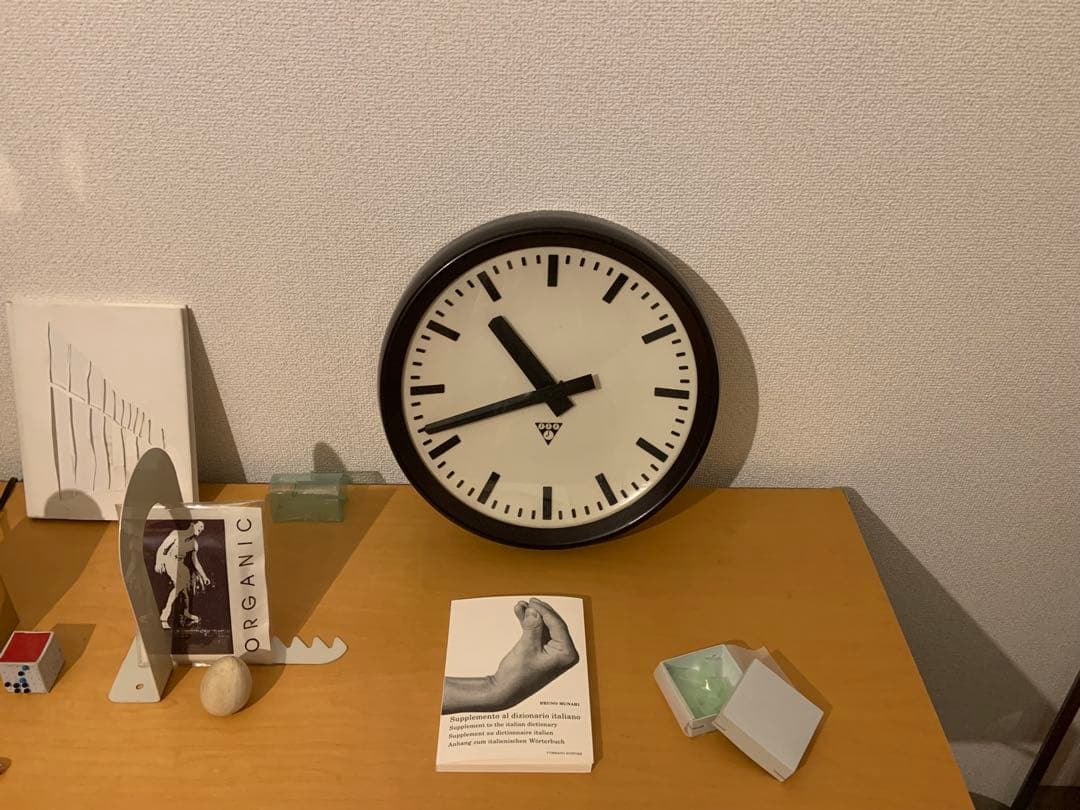 最安値 ピンバッジ付 Pragotron パラゴトロン 時計 掛時計 バウハウス