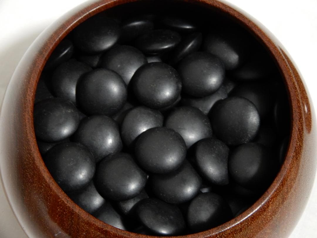 囲碁　本蛤 那智黒碁石　34号　+　特大木製碁笥　使用少美品