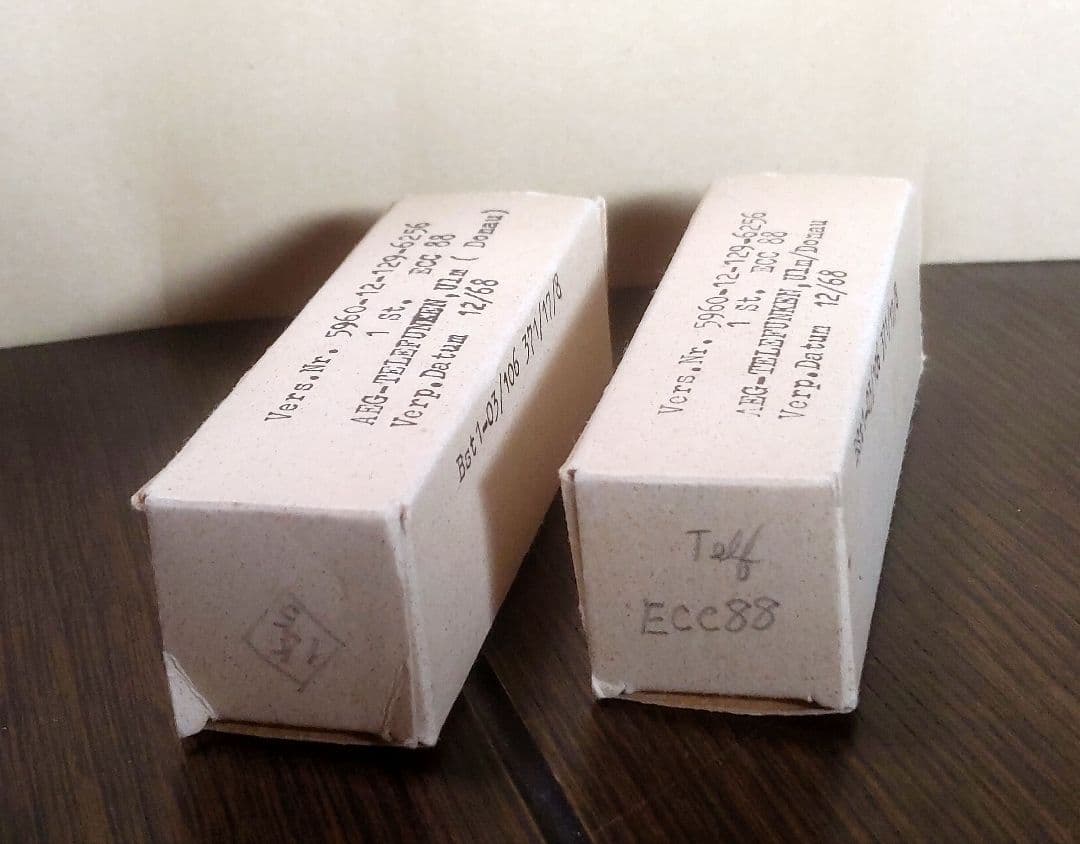 Y*i様 ★Telefunken ECC88/6DJ8 真空管 2本セット　ダイ